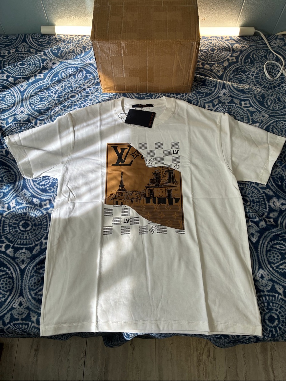 LV White Graphic Logo Cotton Tee